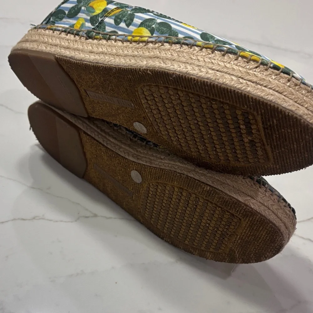 Gianni Bini Blue & White Striped Lemon-Print Espadrille Lace-Up Sneakers